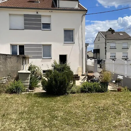 Au Naturel アパート アムネヴィル